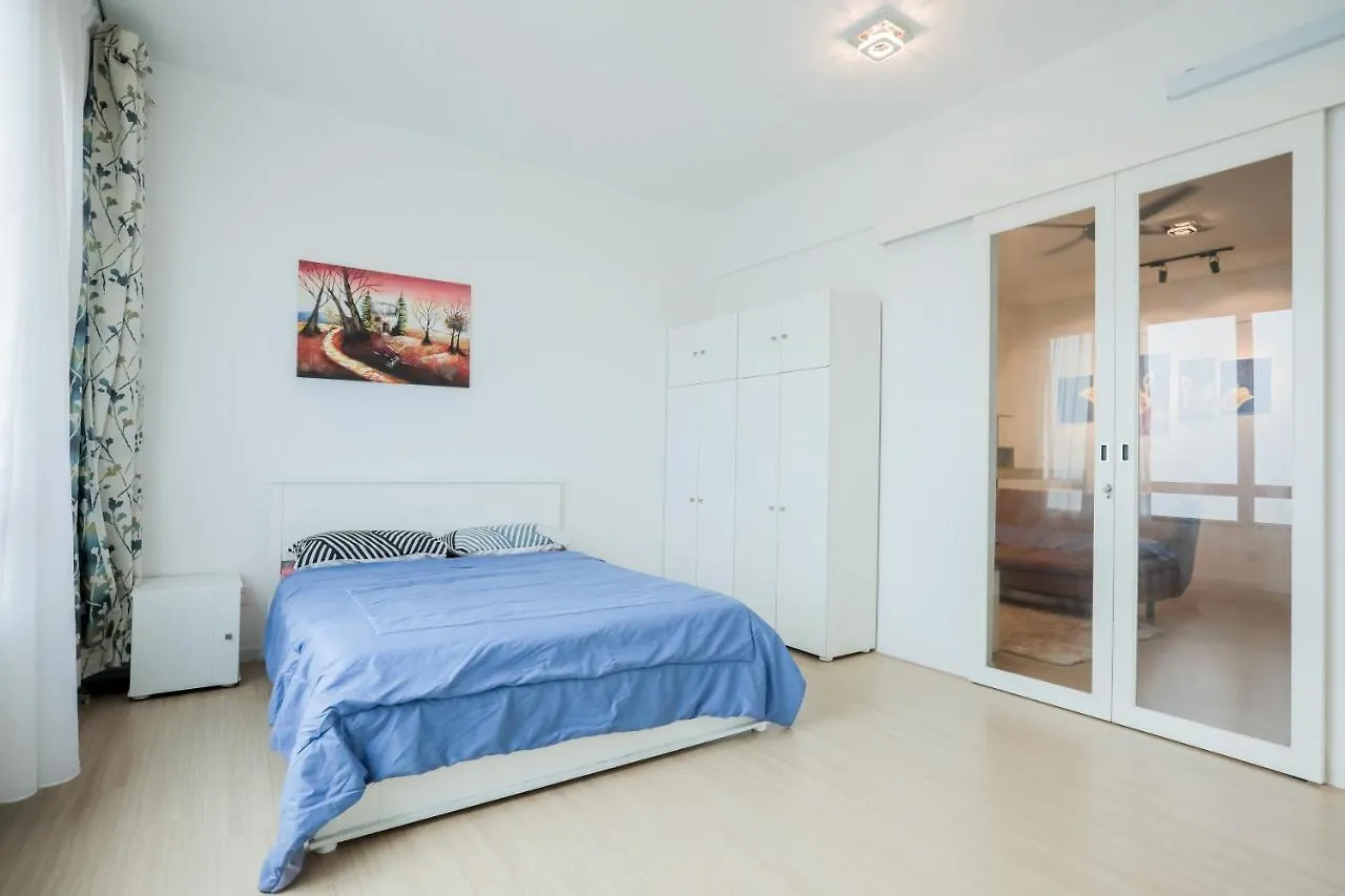 Woodsbury Suite Butterworth