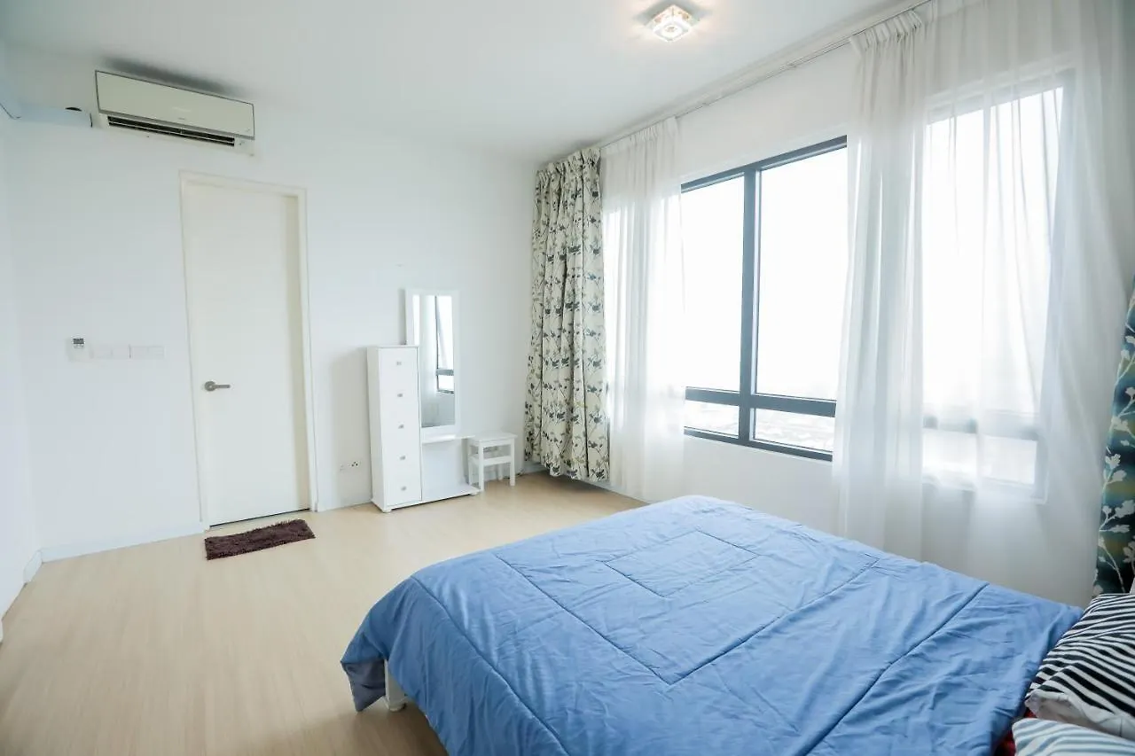 Apartment Woodsbury Suite Butterworth