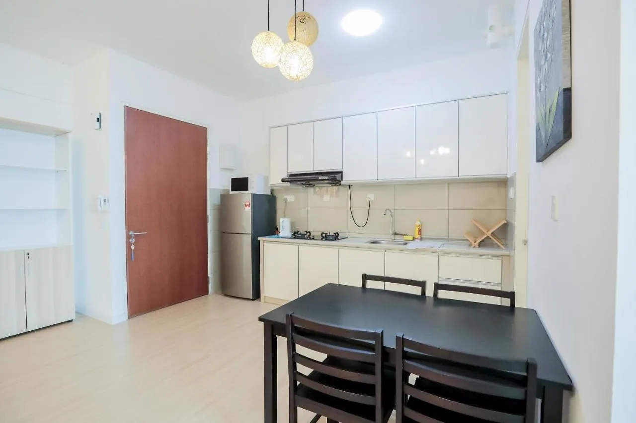 Woodsbury Suite Butterworth 0*,